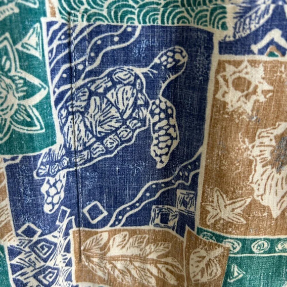Men's Hawaiian Reverse Tribal Ethnic Print Turtle Casual Aloha Shirt - Picture 5 of 6